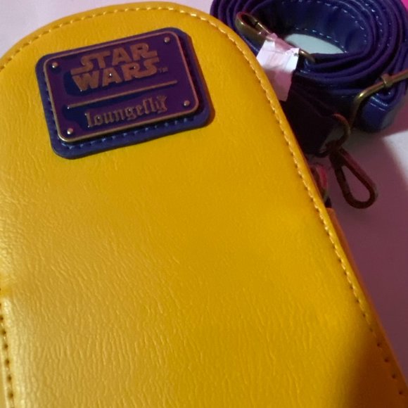 Loungefly Disney Parks Star Wars Chewbacca Christmas Cookie Crossbody Bag - Picture 7 of 9